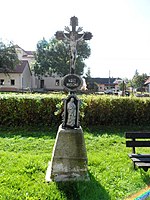 Kříž při kostelu sv. Jana Křtitele | Kapličky Třeboňsko | MAS Třeboňsko