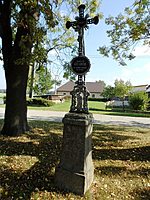 Křížek v parku u rozcestí, Cep | Kapličky Třeboňsko | MAS Třeboňsko