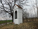Výklenková kaplička u silnice mezi Lomnicí a Záblatím | Kapličky Třeboňsko | MAS Třeboňsko Výklenková kaplička u silnice mezi Lomnicí a Záblatím | Kapličky Třeboňsko | MAS Třeboňsko